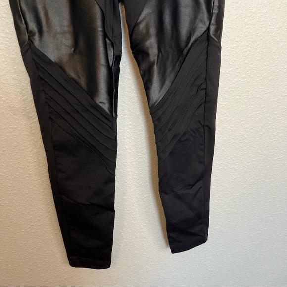 Koral Lateral High Rise Legging Black Size Small - Picture 7 of 8
